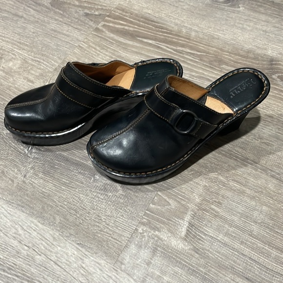 Born dark brown leather clog sz 8/ 39 New without tags - Picture 8 of 8